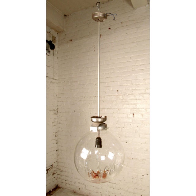 Vintage modern stylish globe pendant, this light fixtures would make a great addition to any home or office. Dimensions: H...