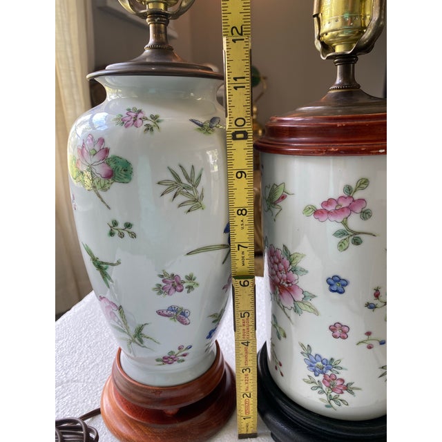 Vintage Chinoiserie Porcelain Table Lamps With Hand-Painted Floral Motifs and Wooden Bases - Pair For Sale - Image 10 of 12