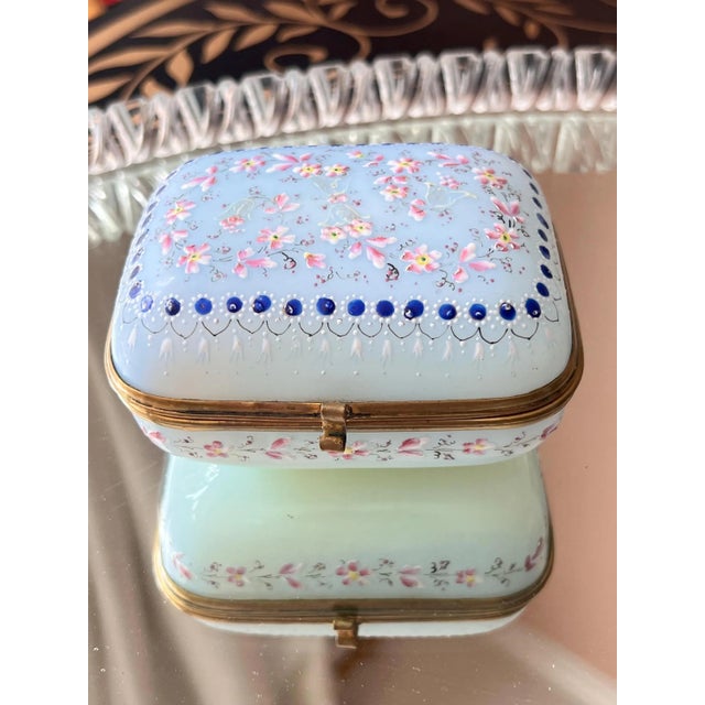 Beautiful antique pale blue opaline glass box // Napoleon III era // 1850-1870 // hand-enameled boule de savon hinged box // collectible For Sale - Image 14 of 15