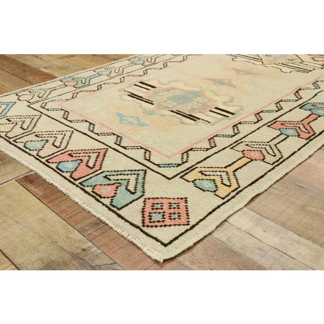 Textile Vintage Turkish Oushak Rug - 03'00 X 05'05 For Sale - Image 7 of 11