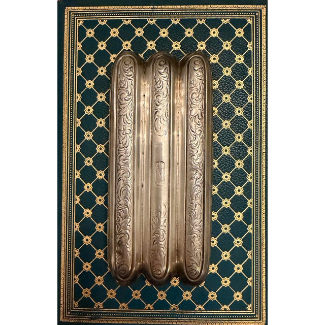 Antique c.1900 Sterling Silver Three-Finger Cigar Case With Gold-Wash Interior For Sale In Savannah - Image 6 of 12