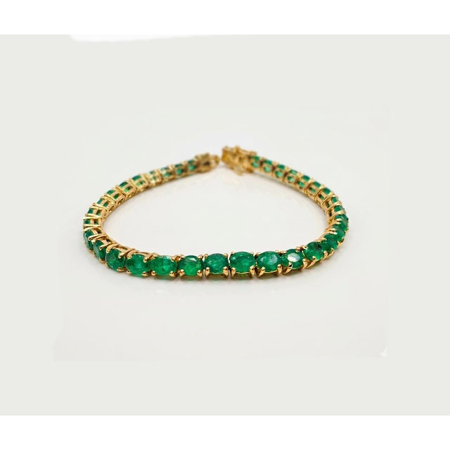 13.20 Carat Natural Zambian Emerald Tennis Bracelet in 18k Yellow Gold 7.5 Inch For Sale - Image 15 of 17