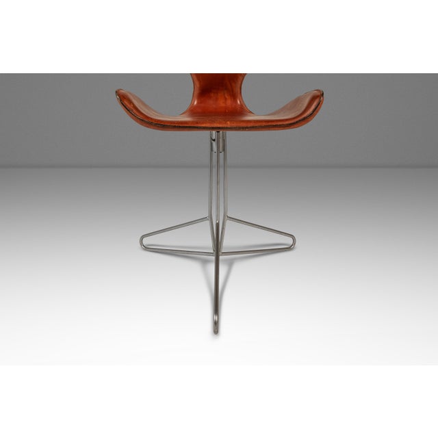 Pair of Patinaed K2 Office Chairs by Kirsten Jones & Adam Bottomley for Koi After Arne Jacbonsen Series 7 Chair, Uk & Italy, C. 2000s For Sale - Image 13 of 18