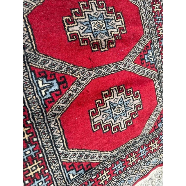 Small Vintage Pakistani Rug from Bobyrugs, 1980s For Sale - Image 11 of 13
