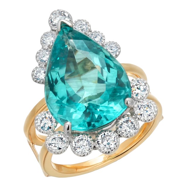 18 Karat White Yellow Gold Cocktail Ring Pear Apatite and Diamonds 10.05 Carat Size 5.5 For Sale