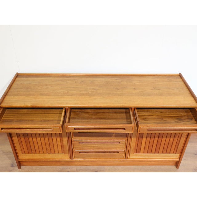 Wood Mid Century Modern Vintage Teak Danish Sideboard Credenza in the Style of Dyrlund For Sale - Image 7 of 14