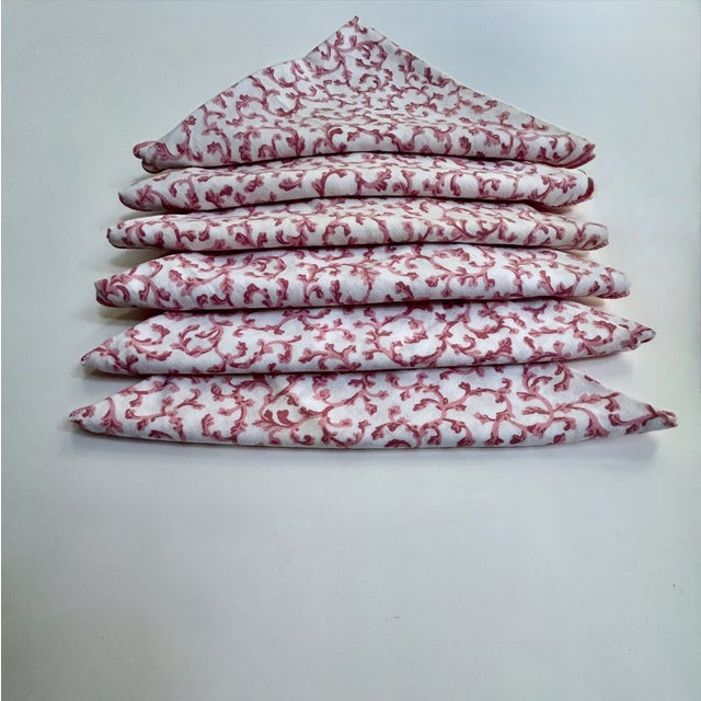 Textile 1980s Croscill White & Pink Scrollwork Dinner Napkins - Set of 7 For Sale - Image 7 of 17