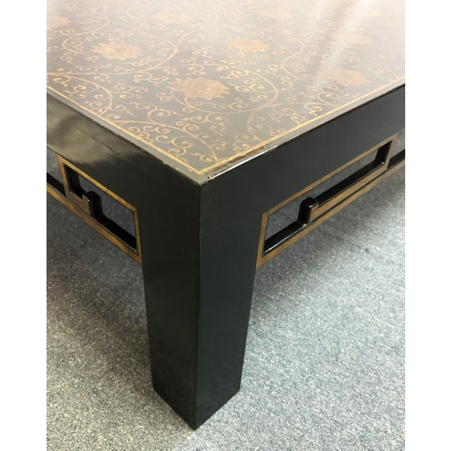 Vintage Chinoiserie Style Black Lacquer Coffee Table With Gold Floral Designs For Sale - Image 13 of 18