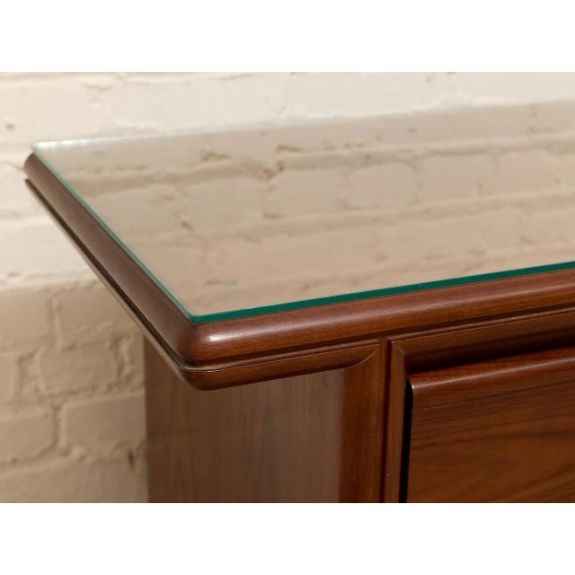 Vintage Mid-Century Modern Walnut Credenza With Glass Top For Sale - Image 10 of 12