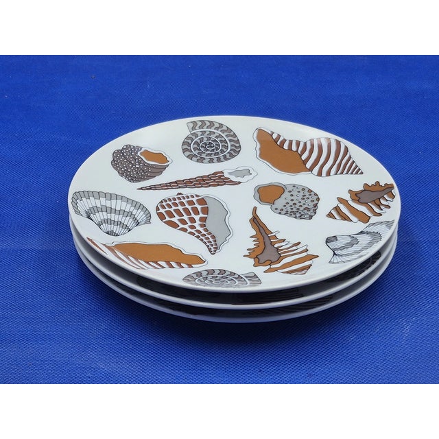 Fitz and Floyd Vintage 1979 Fitz & Floyd 7 1/8" Variations Shell Salad Plates- Lot of 3 For Sale - Image 4 of 4