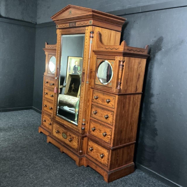 Victorian Pitch Pine Hand Decorated Wardrobe, 1875, in Good conditions. Designed before 1890