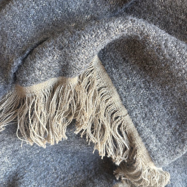 Dark Grey Belgian Linen and Wool Throw For Sale In Los Angeles - Image 6 of 7