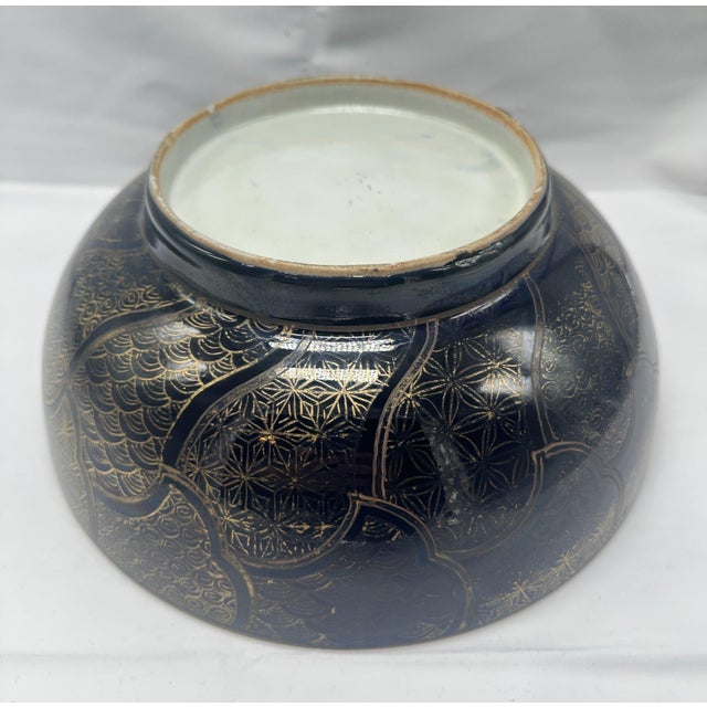 Mid 18th Century 18th C. Qianlong Chinese Export Powder Blue Gilt Famille Rose 11 Inch Punch Bowl, Antique Qing Dynasty Chinoiserie Porcelain, Mandarin Palette For Sale - Image 5 of 18