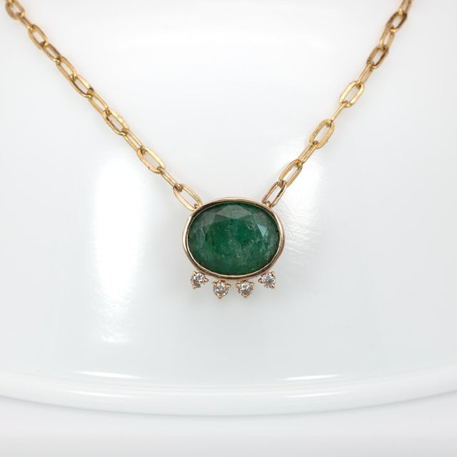 4.9ct Emerald and Diamond Pendant Necklace: Solid 14k Gold With Attached Chain For Sale - Image 4 of 9
