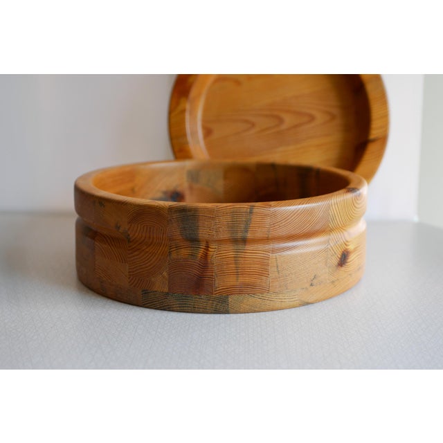 Mid-Century Modern Large Mid-Century Scandinavian Handmade Wooden Bowl from Smålandsslöjd, Sweden, 1975 For Sale - Image 3 of 12