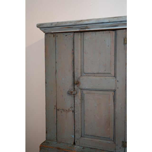American American Primitive Stepback Cupboard For Sale - Image 3 of 10