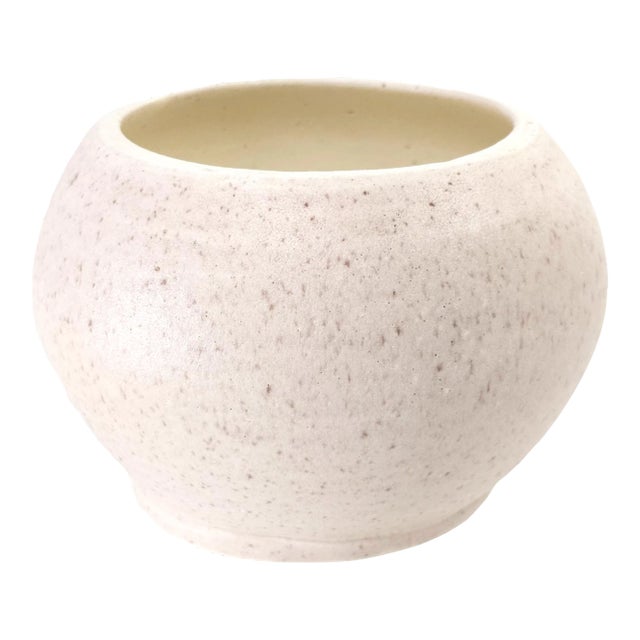 Mid-Century Studio Art Pottery Pink Speckled Bowl Vase, Signed Aoki For Sale