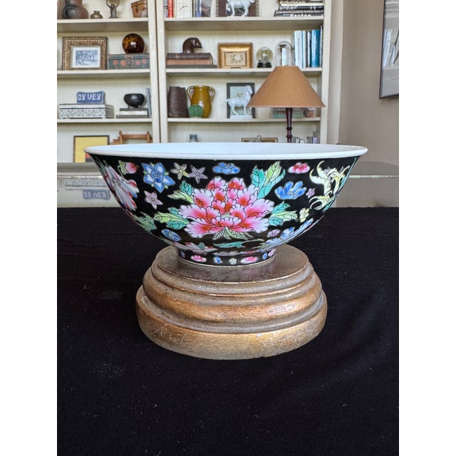 1960s 1960s Large Famille Noire Style Chinese Porcelain Bowls, Black Ground Floral - Set of 4 For Sale - Image 5 of 16