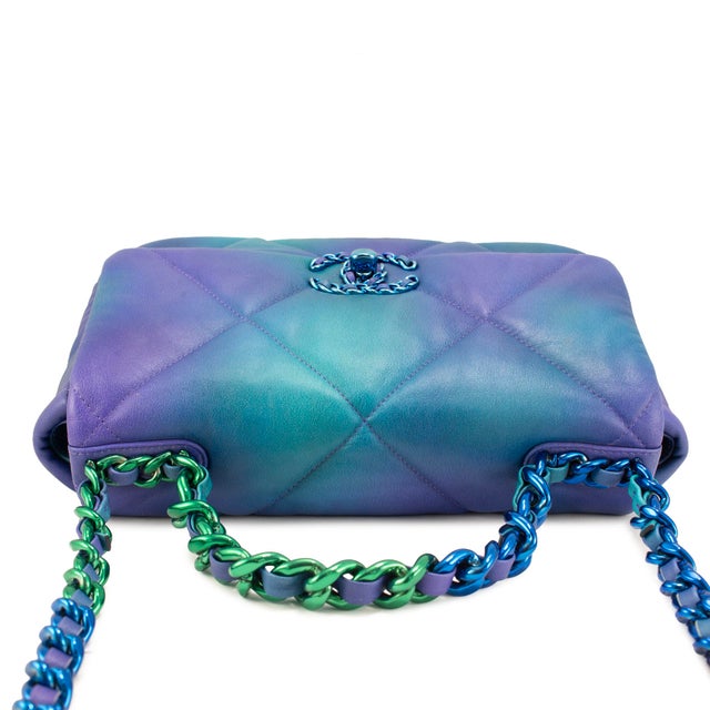 Chanel 19 Medium Tie-Dye Quilted Calfskin Mixed Chain Shoulder Bag For Sale In Houston - Image 6 of 12