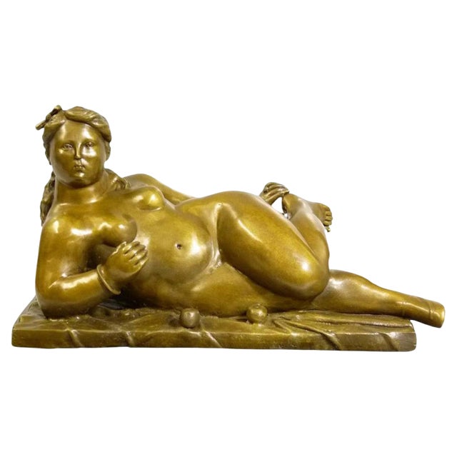 20th Century Sculpture in Patinated Bronze attributed to Fernando Botero For Sale