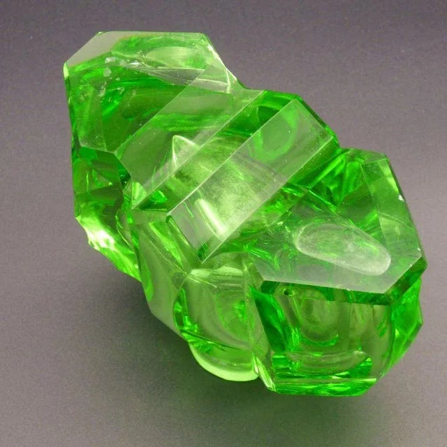 Green Art Deco Glass Flacon, 1930s For Sale - Image 3 of 6