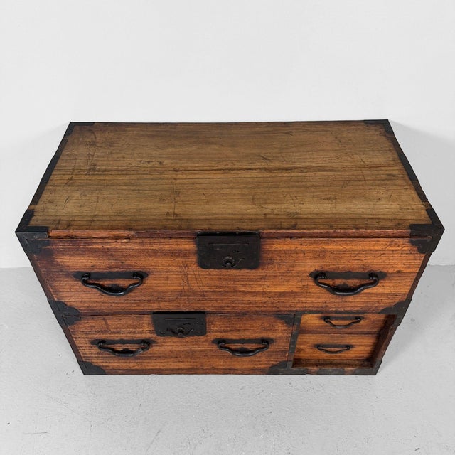 Antique Taishō Japanese Tansu Chest of Drawers, Japan, 1890s For Sale - Image 9 of 13