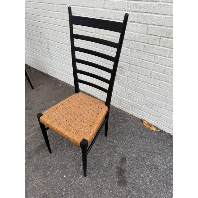 Brown Mid 20th Century Chiavari Italian Gio Ponti Style Ebonised High Ladder Back Straw Seat Dining Side Chairs- Set of 4 For Sale - Image 8 of 12