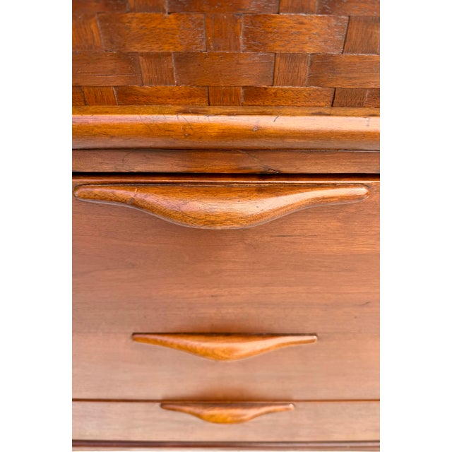 Lane Furniture Mid-Century Walnut Highboy Dresser Attributed to Lane With Woven Basketweave Drawers For Sale - Image 4 of 14