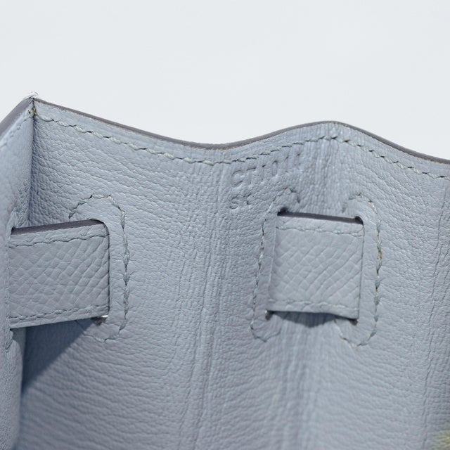 Contemporary Hermès Kelly 28 Sellier Bleu Glacier Epsom Gold Hardware 2025 For Sale - Image 3 of 9
