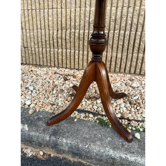 Mid 20th Century 20th Century Ducan Phyfe Style Ferguson Brothers Tilt Top Game Table For Sale - Image 5 of 17