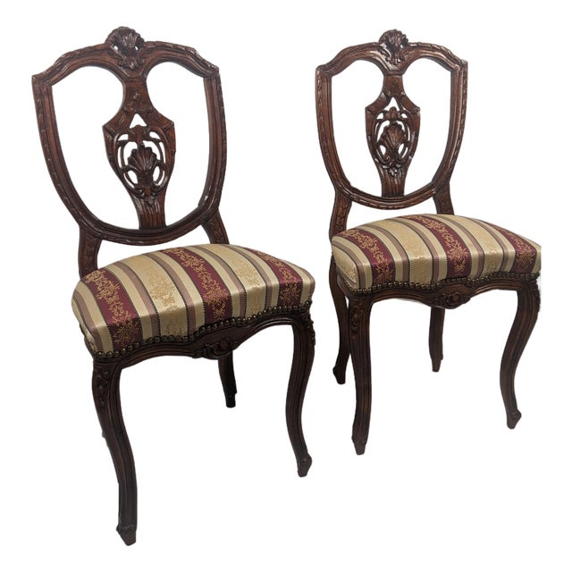 Late 20th Century Pair of French Louis XV Style Carved Walnut Side Chairs With Burgundy & Gold Damask Upholstery For Sale