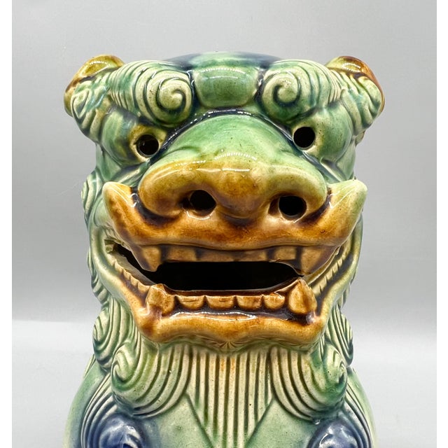 1980s Large 1980s Chinese Sancai-Style Glazed Ceramic Foo Dog – Chinoiserie / Asian Traditional For Sale - Image 5 of 13
