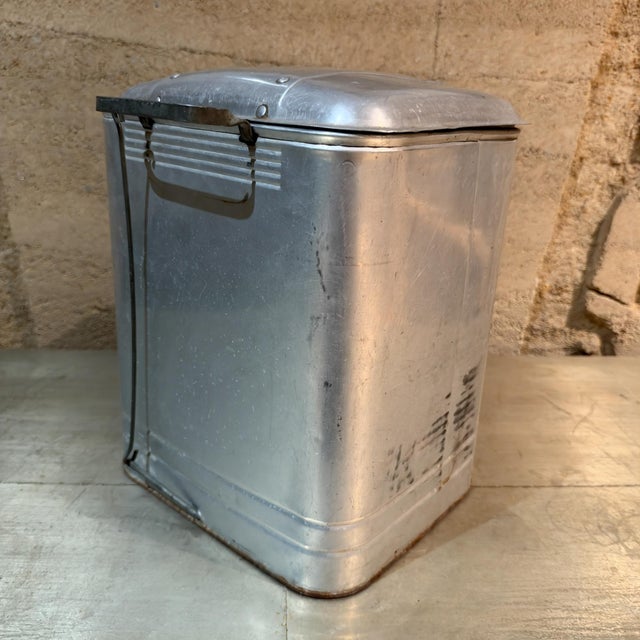 Vintage Magikan Aluminum Step-Pedal Trash Can From the Mid-Century Modern For Sale - Image 9 of 14