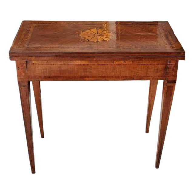 Antique Game Table in Walnut, 1700s For Sale