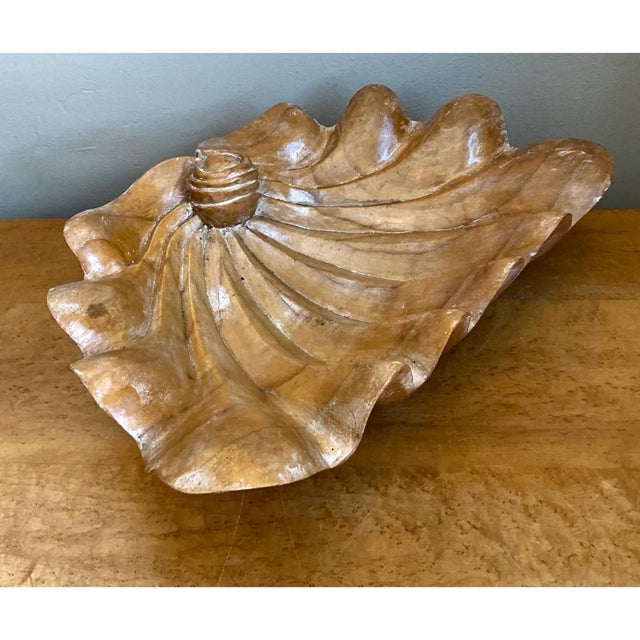 Late 20th Century Vintage Carved Wood Clam Shell- Shaped Bowl For Sale - Image 5 of 12