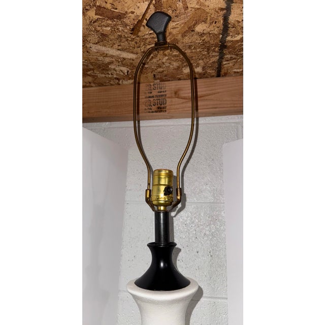 White Mid Century Modern Turned Studio Pottery Ceramic Lamp For Sale - Image 8 of 12