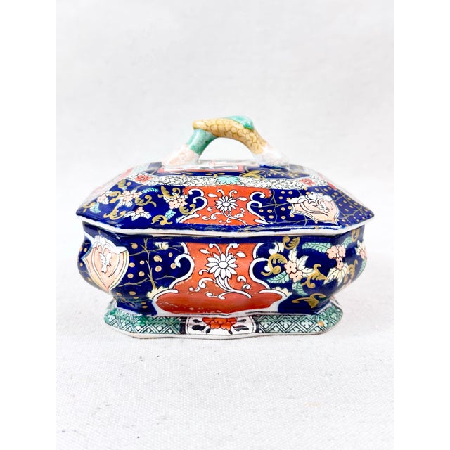 19thC Regency Coalport Imari Bone China Trinket Box A stunning and highly collectible antique English Regency-period...