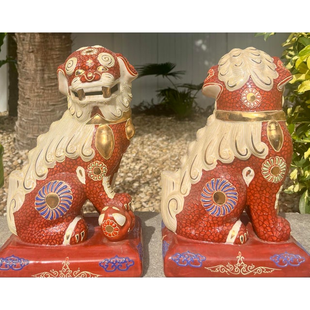 Red Pair of Vintage Japanese Kutani Porcelain Foo Dog Statues For Sale - Image 8 of 12
