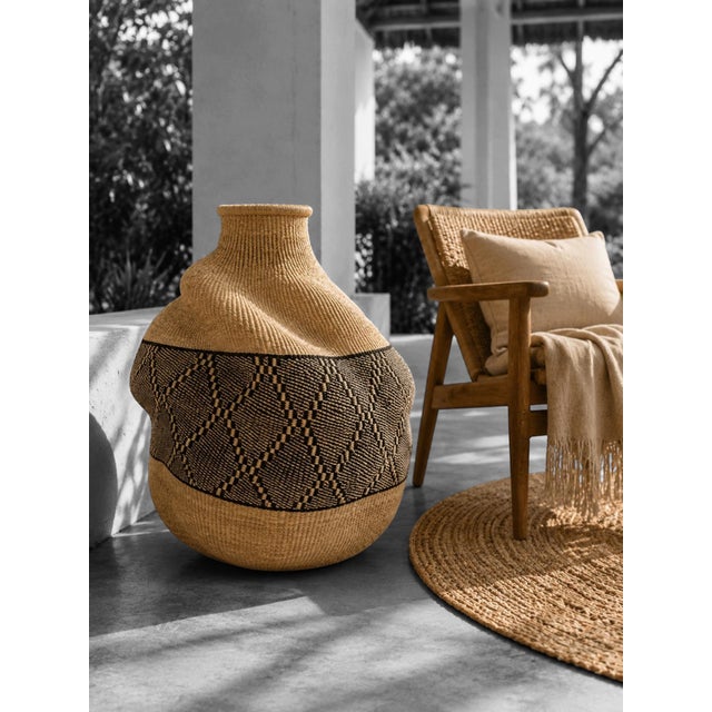Art Deco Bloom I — Organic Sculptural Vessel, Elephant Grass, Bolgatanga, 2003 For Sale - Image 3 of 4
