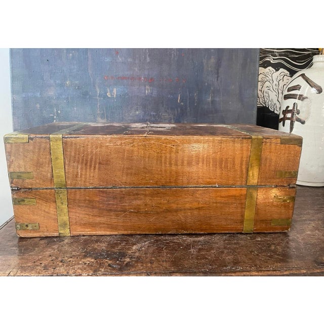 1860s Antique Burl Wood Lap Desk or Writing Slope For Sale In Chicago - Image 6 of 9