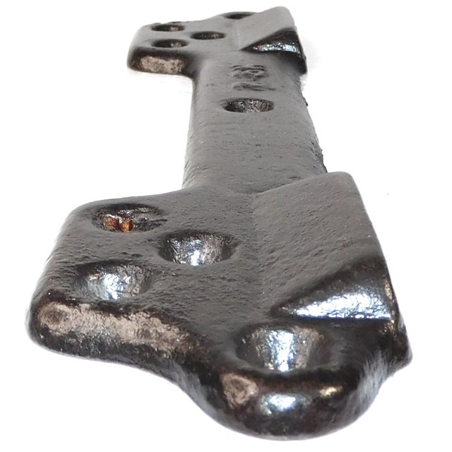 Restored Vintage Number 2 Cast Iron Sink Wall Bracket ~ Fast Free Shipping as Always For Sale - Image 4 of 7