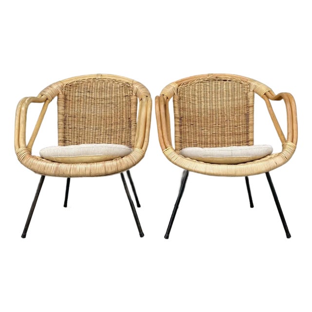 Mid-Century Modern Rattan & Wrought Iron Basket Hoop Chairs (Pair) For Sale