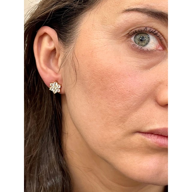 Traditional 2.80 Carat 7 Diamond Floral Cluster Flower Stud Earrings in 14 Karat Yellow Gold For Sale - Image 3 of 18