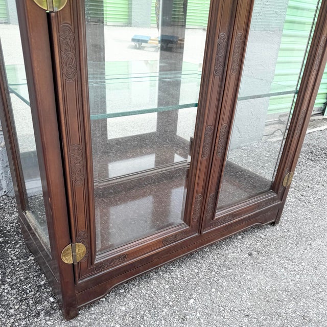 Vintage Campaign-Style Wood and Brass Lighted Curio Display Cabinet For Sale - Image 4 of 10