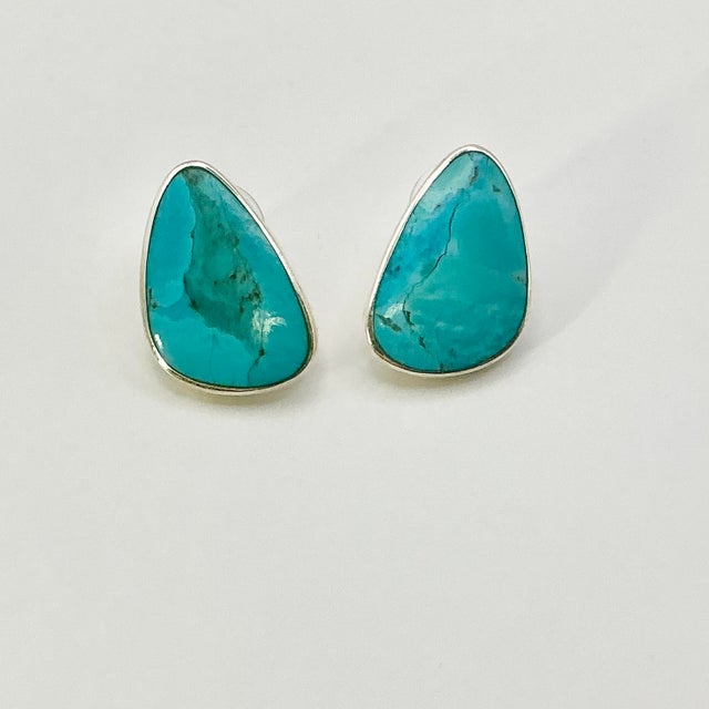 1980s Vintage Southwestern Americana Peyote Bird Turquoise & Sterling Large Pierced Stud Earrings - A Pair For Sale - Image 6 of 12