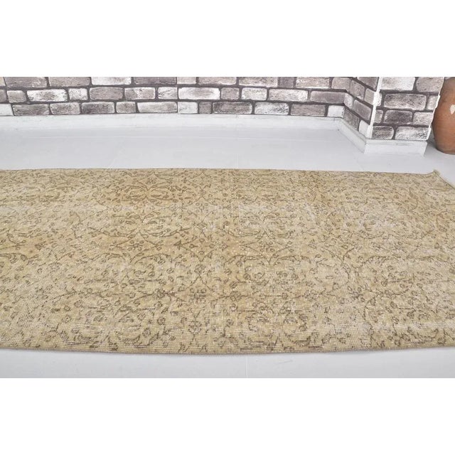 Vintage Turkish Area Rug, 1960s For Sale - Image 4 of 11