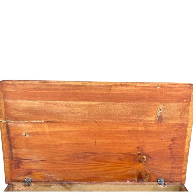Late 19th Century Antique American Country Pine Flour Bin Dry Sink Cabinet With Lift-Top Storage, Circa 1880–1910 For Sale - Image 5 of 6