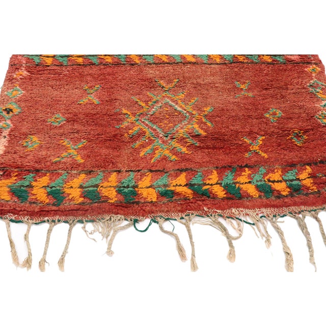 Berber Tribes of Morocco Vintage Red Boujad Moroccan Rug - 02'09 X 04'00 For Sale - Image 4 of 10