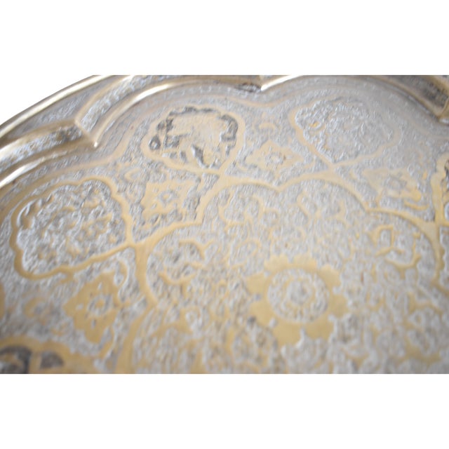 Antique Early-20th-Century Indo-Persian Hammered Brass Round Tray For Sale In San Francisco - Image 6 of 8