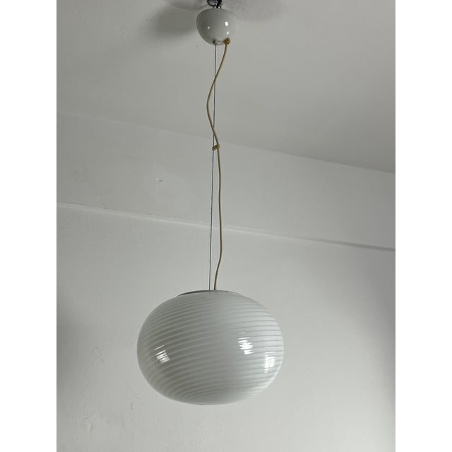White Murano Glass Spiral Pendant Lamp from De Majo, 1960s For Sale - Image 8 of 16